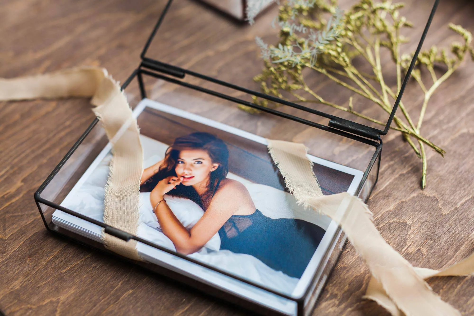 Glass Photo Box for Premium Wedding & Boudoir Photos – Luxury Keepsake Box