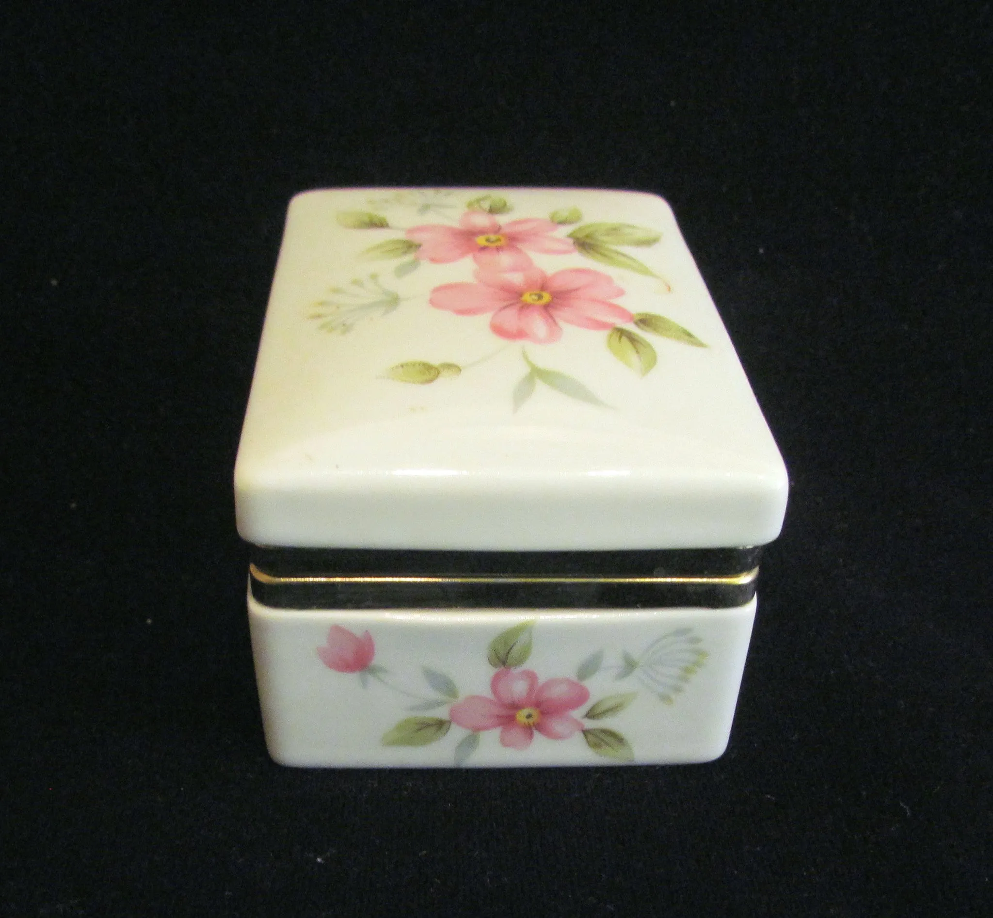 Vintage Box Jewelry Box Trinket Box Ceramic Box Floral Box Porcelain Box